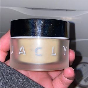 jaclyn hill powder